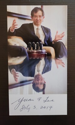 NOBEL PRIZE SIGNED AUTOGRAPH CHEMISTRY Yuan Tseh Lee PHOTO WOW  5 3/8 X 3