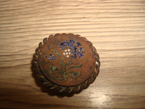 Broche Millefiori antique, épingle en laiton ornement de fleur en micro mosaïque, bijoux fantaisie italiens artisanaux des années 1900 - France