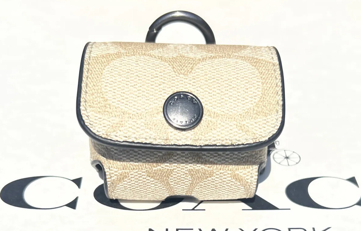 【Coach】Large Wireless Earbud Case ◆国内発送◆ Coach Large Wireless Earbud Case In Signature Canvas Black