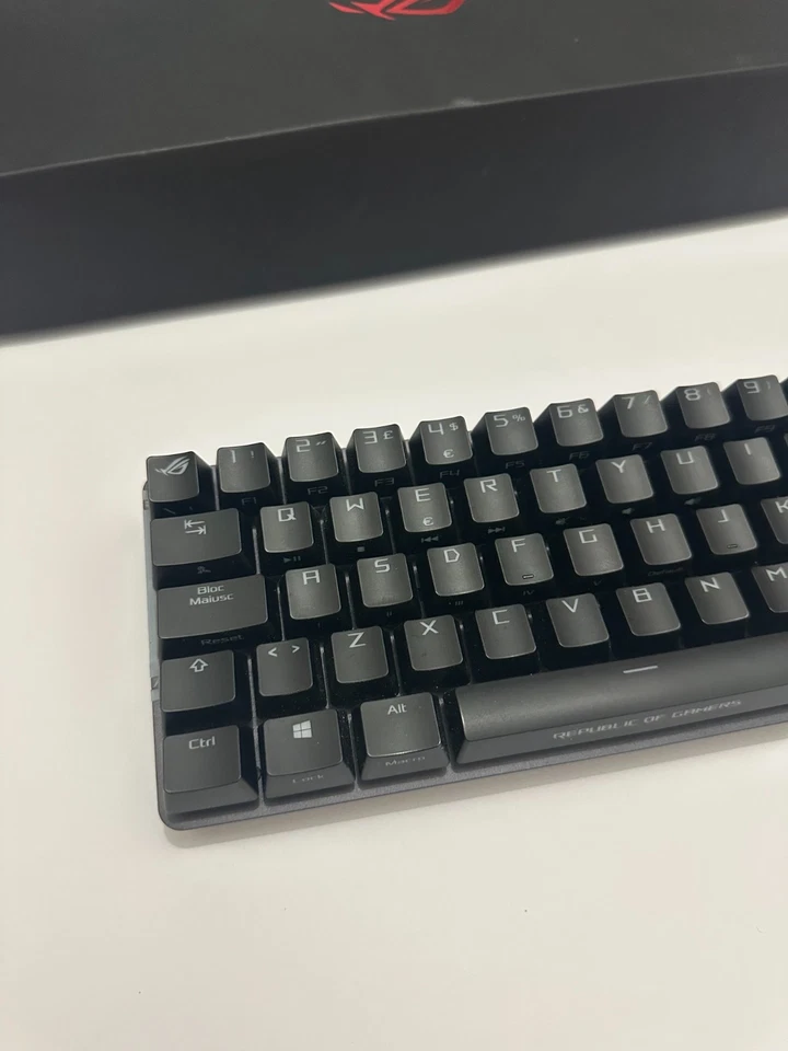 Asus Tastiera Gaming ROG Falchion Ace Black - Meccanica 65% USB QWERTY ITA - Immagine 2 di 4