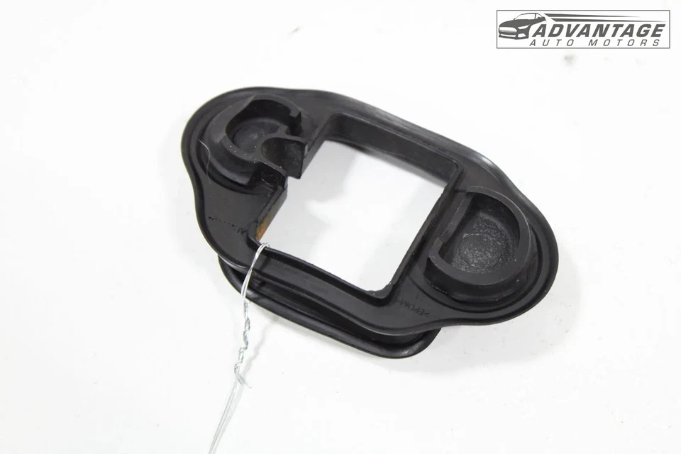 BMW 328I XDRIVE F30 2012-2016 panel de puerta trasera izquierda correa de verificación tapón sello OEM Foto 4 de 4