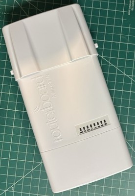 MikroTik BaseBox 2 RB912UAG-2HPnD-OUT Outdoor 2.4Ghz WiFi AP Router