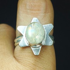 Natural Rainbow Moonstone Gemstone 925 Sterling Silver Ring Size-8.5 US