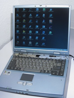 VOBIS HIGHSCREEN 8375 ATHLON XP 1.3GB 20GB WIN Vista VINTAGE NOTEBOOK