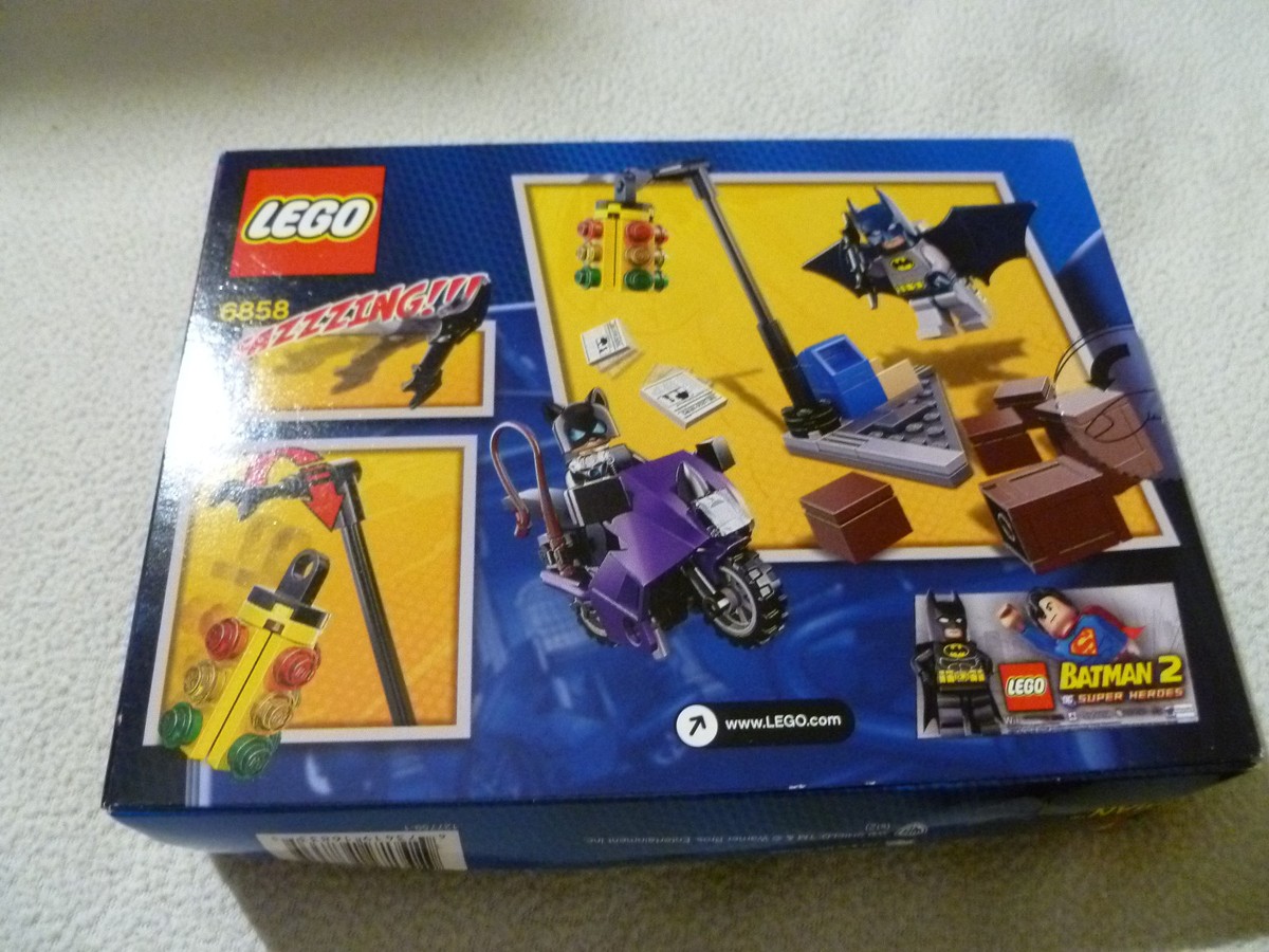 NEW IN BOX LEGO DC UNIVERSE SUPER HEROES 6858 CATWOMAN CATCYCLE