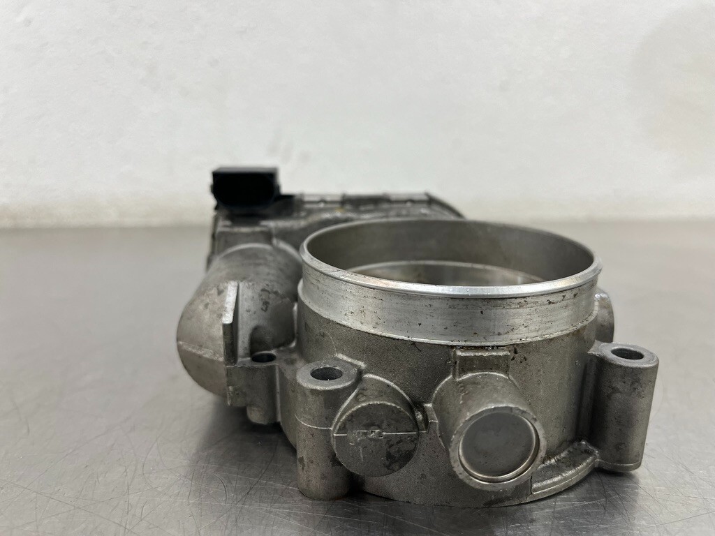 Maybach 57 Throttle body