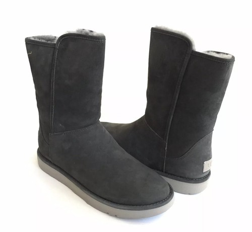 UGG CLASSIC SHORT ABREE II GRIGIO GRAY WATER RESISTANT Boot US 11 / EU 42 / UK 9 - Afbeelding 1 van 6