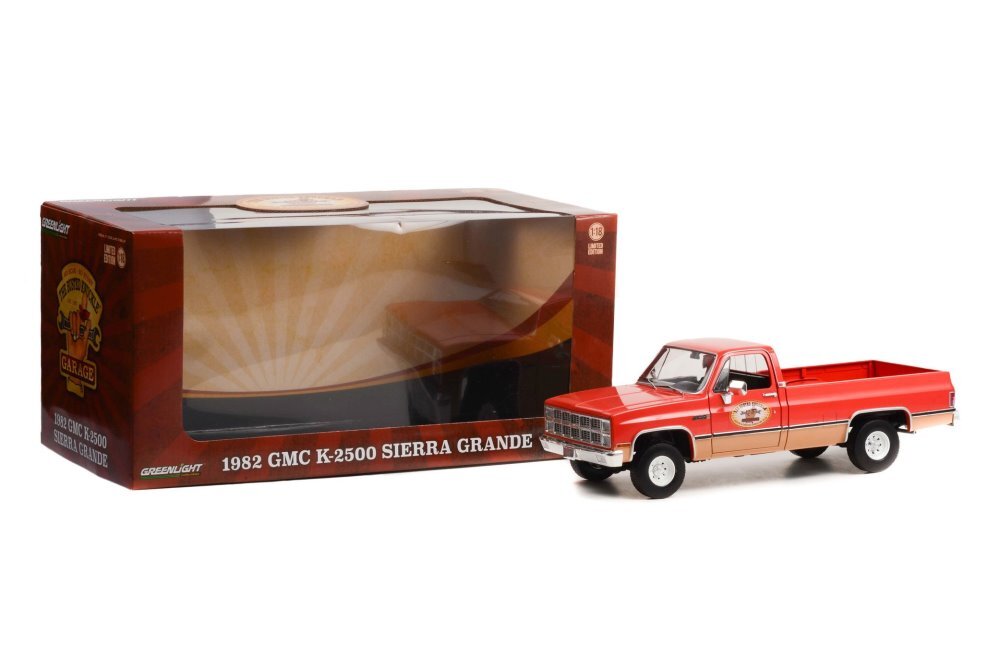 グリーンライト　1982 GMC K2500 シエラグランデ　1:18 1/18 1982 GMC K-2500 K2500 Sierra Grande Wideside (White) Diecast