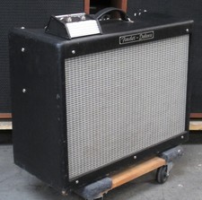 Fender HOT ROD DELUXE Amplificatore Chitarra Combo 1x12" PR 246 40W 120V con Pedale