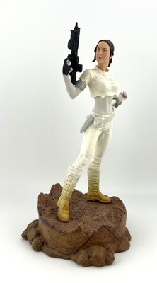 Hasbro Star Wars Unleashed PADME AMIDALA 7'' Figure - No Chain - Episode II AOTC