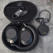Jabra Evolve2 85 Stereo Wireless Headset MS Teams, USB-A -Black charging stand