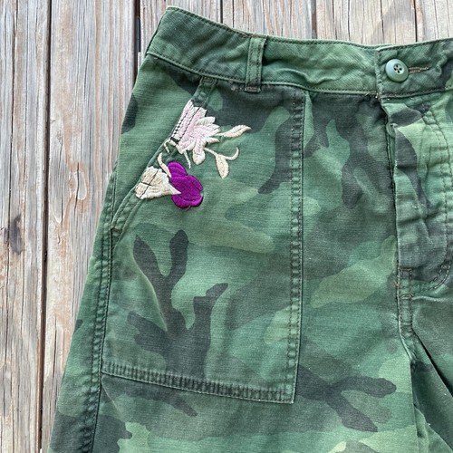 Pantalones Cortos Free People Bordados Boho Floral Verde Camuflaje Corte Talla 6 - Imagen 2 de 10
