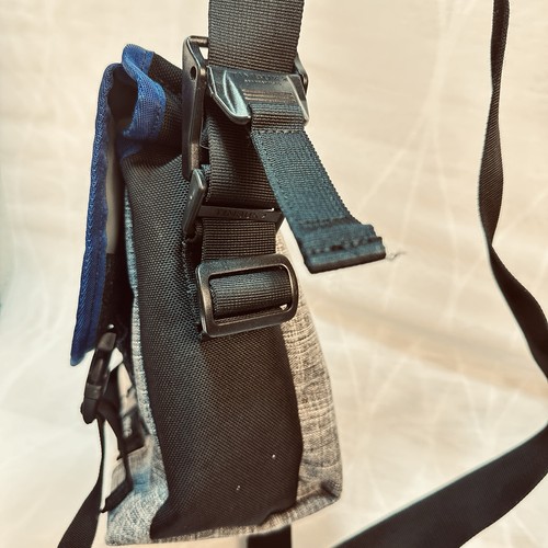 Timbuk2 Classic XS Messenger Bag - Ballistic Nylon Grey White Blue - Picture 3 of 10