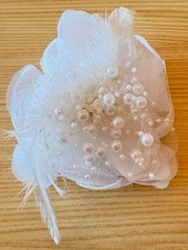 White Flower Feather Pearl Lace Hair Clip Pin Fascinators Party Head Costume