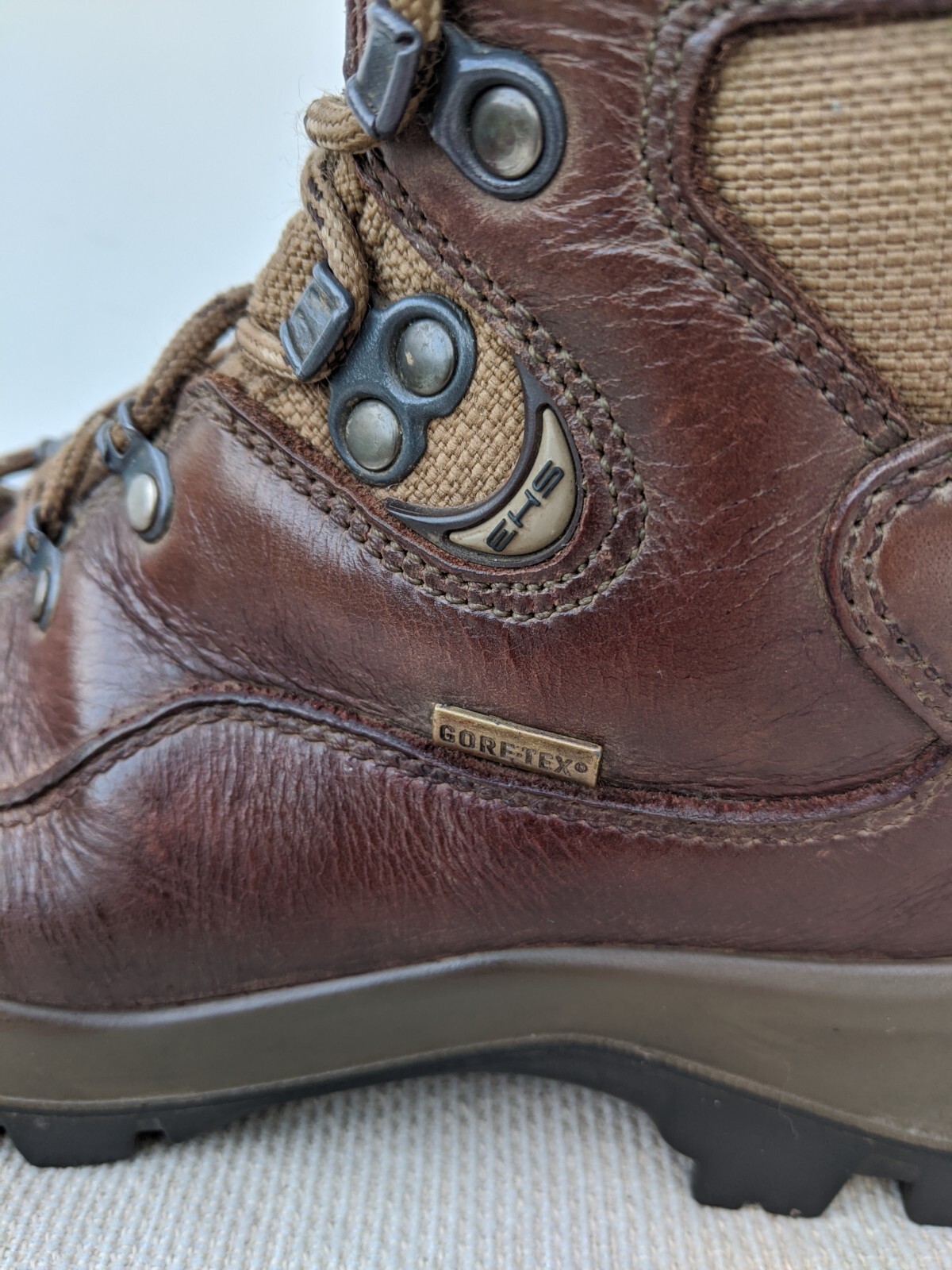 BERGHAUS EXPLORER RIDGE BROWN LEATHER WALKING HIKING BOOTS GORETEX