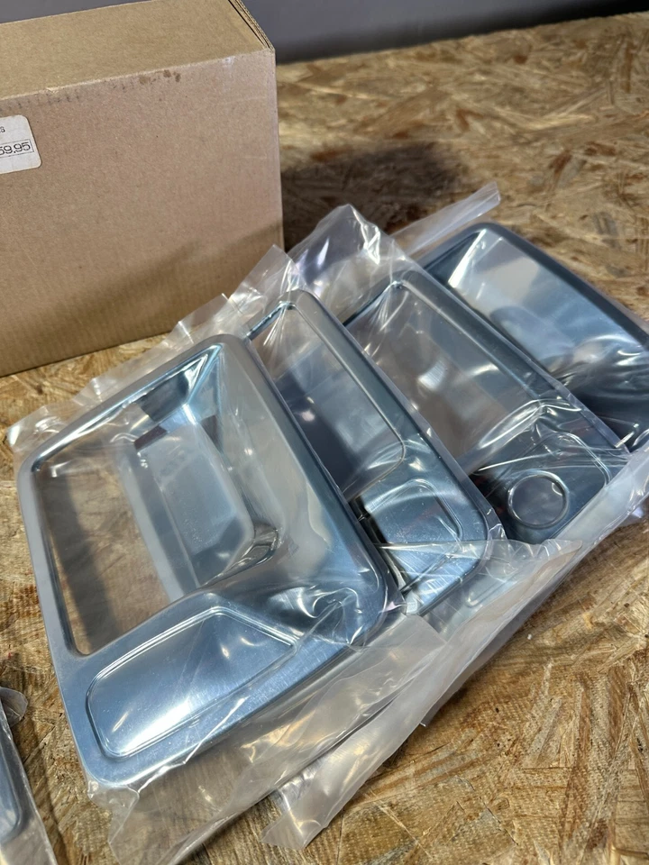 New 99-up ford super duty/00-05 excursion chrome abs 4dr handle cover set - Image 4 of 4