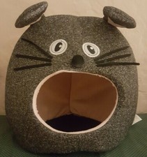 Whisker City Enclosed Cat House Igloo Cave Bed Gray