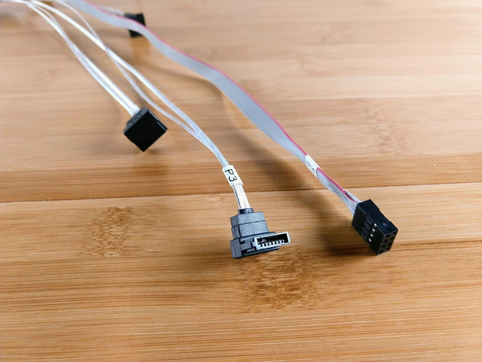 Supermicro CBL-0278L-01 34/44/54/64cm SFF-8087 to 4x SATA right angle + sideband - Image 4 of 4