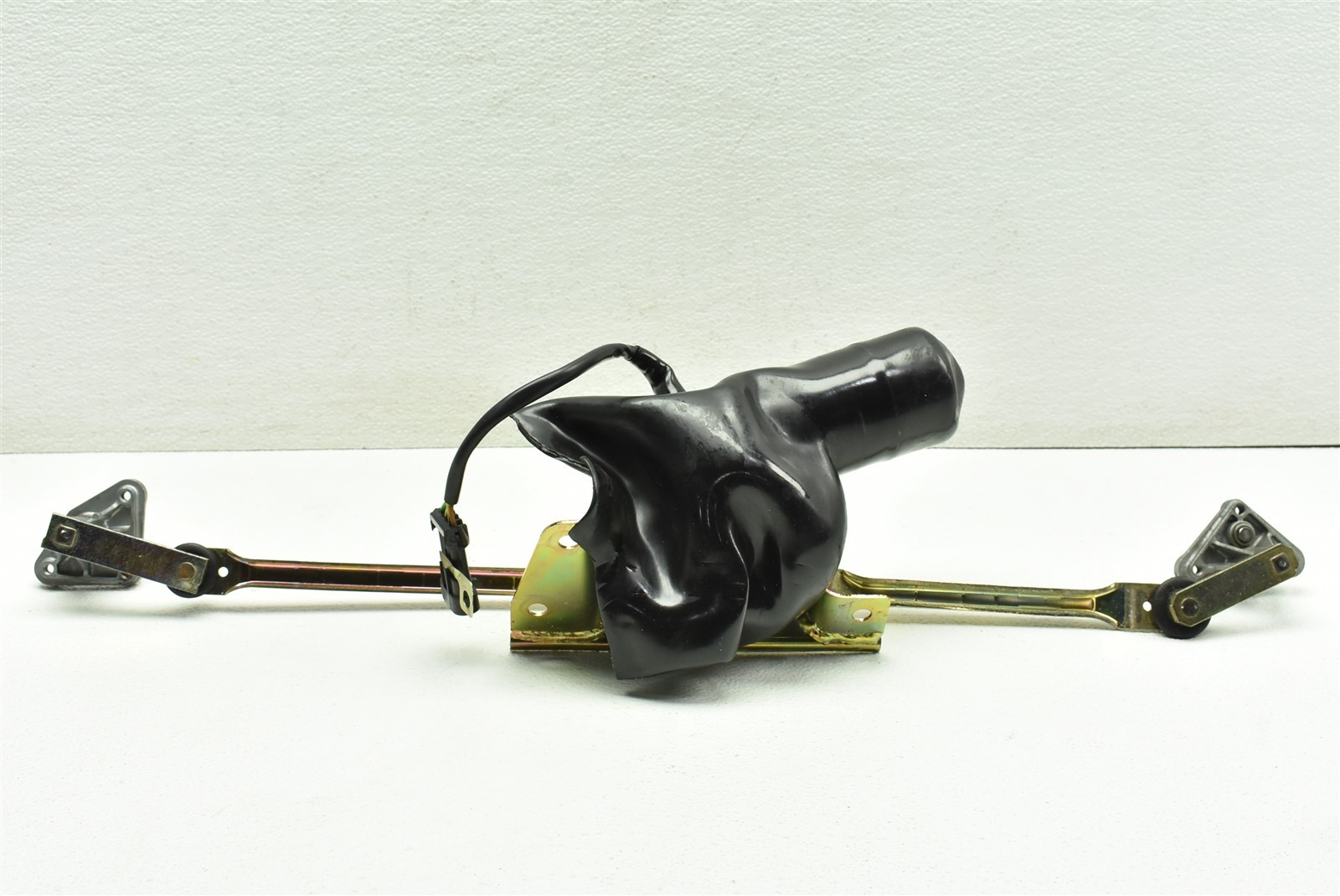 2002 Ferrari 360 Spider Wiper Motor with Linkage 