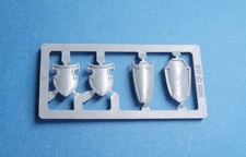 Warhammer - Slaves to Darkness - Chaos Warriors - Shield Sprue - vintage