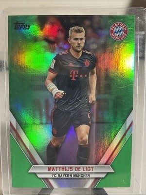 2022-23 Topps Bayern Munchen Team Set Green Foil Matthijs de Ligt /20