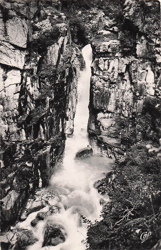 38 LA BERARDE CASCADE DES