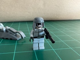 LEGO Star Wars 7657 AT-ST from 2007 &mdash; USED, 100% Complete w/ Set and Minifugure