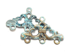 20pcs Small brass connector 4 holes Boho earrings charm green patina 805