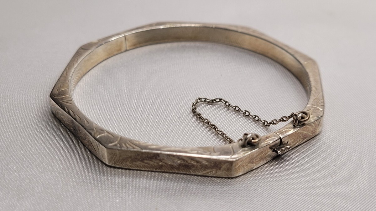 Vintage FAS .925 Sterling Silver Hinged Bangle Bracelet w Vintage FAS .925 Sterling Silver Hinged Bangle Bracelet w