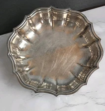 CHIPPENDALE INTERNATIONAL SILVER COMPANY Scalloped Edge 5.5" Serving Tray