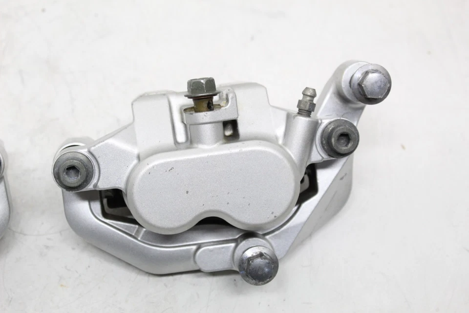 Yamaha Road Star XV1600A 1999 OEM pinza de freno delantera derecha izquierda par de pinzas Foto 3 de 4
