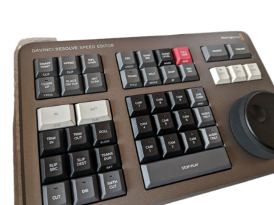 Blackmagic Design Speed Editorスピードエディター ブラックマジックデザイン、カットページ用の編集キーボード