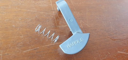 VAX Vacuum Carpet Shampooer Model V-135 Parts: Handle Release Foot Peddle - 第 1/6 張圖片