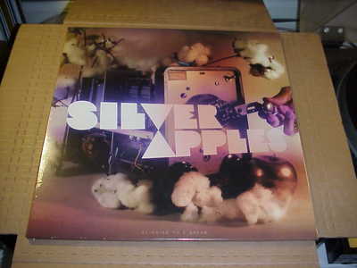 米2LP Silver Apples Clinging To A Dream CCRLP006 Chickencoop Recordin /00520 LP: SILVER APPLES - Clinging To A Dream NEW SEALED 2xLP
