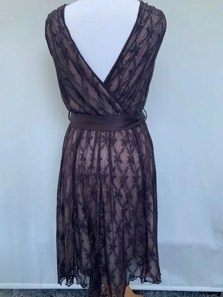Dress Editions Brown Lace V-Neck Womens Dress Size 10 - Image 4 of 4