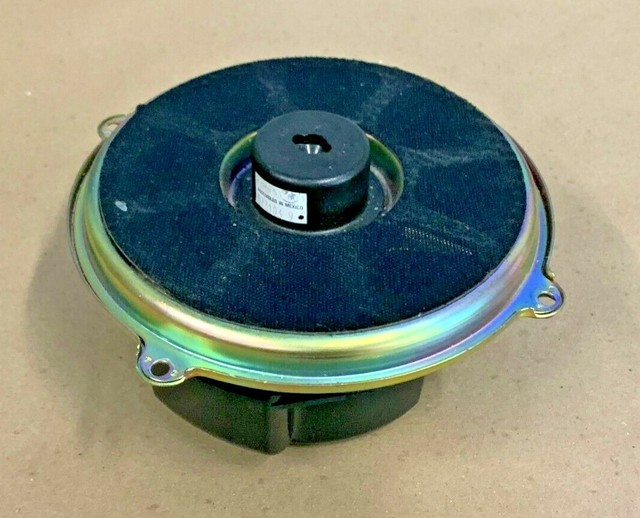 0406 INFINITI G35 SEDAN BOSE REAR DECK AUDIO SPEAKER SUB SUBWOOFER
