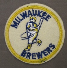 MILWAUKEE BREWERS w/border baseball 3