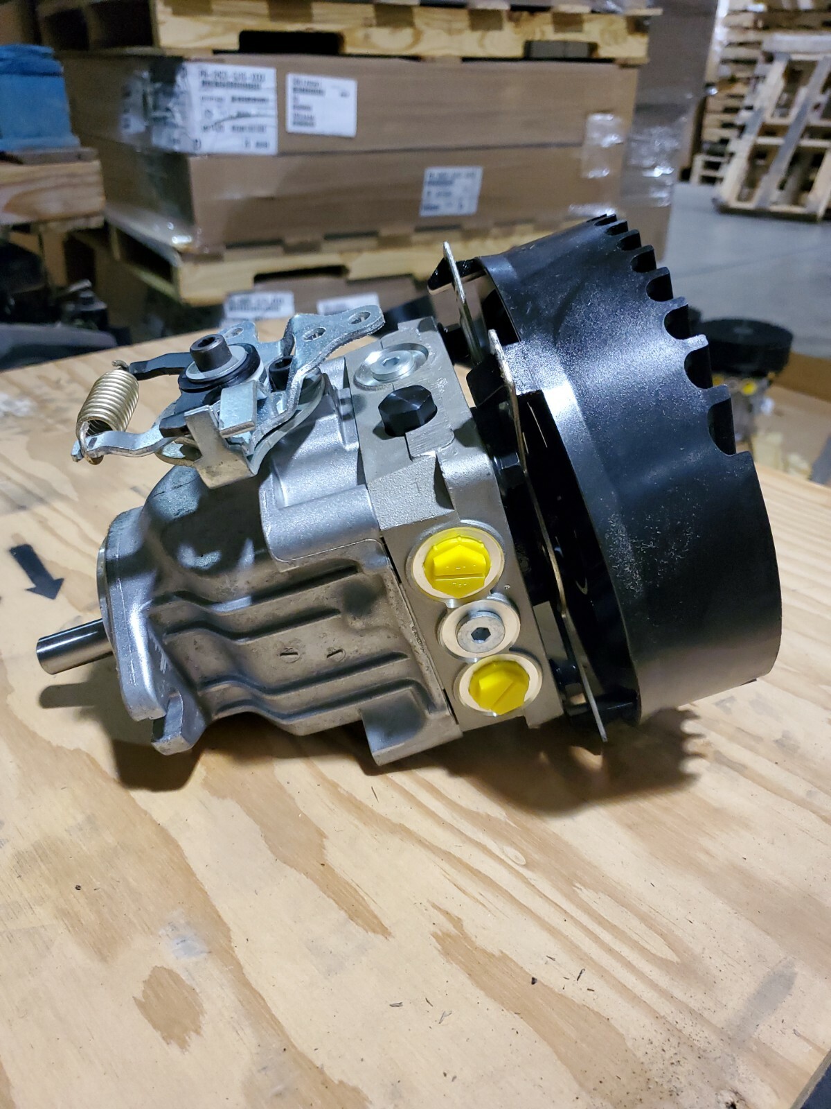 OEM HydroGear 506120401, PR2KCDGL1GXXXX Right Pump 16cc Husqvarna