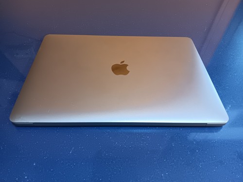 Apple Macbook Air 2019 Retina 8GB Grigio Usato* - Foto 2 di 2