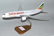 Ethiopian Airlines Boeing 787-800 Dreamliner Desk Top Model 1/100 SC Airplane