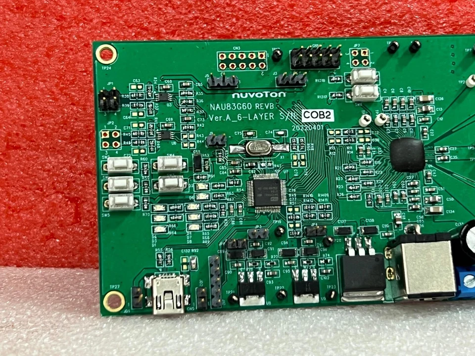 Placa de desarrollo NUVOTON NAU83G60 REV B Ver. A_6 capas 20220401 Foto 3 de 4