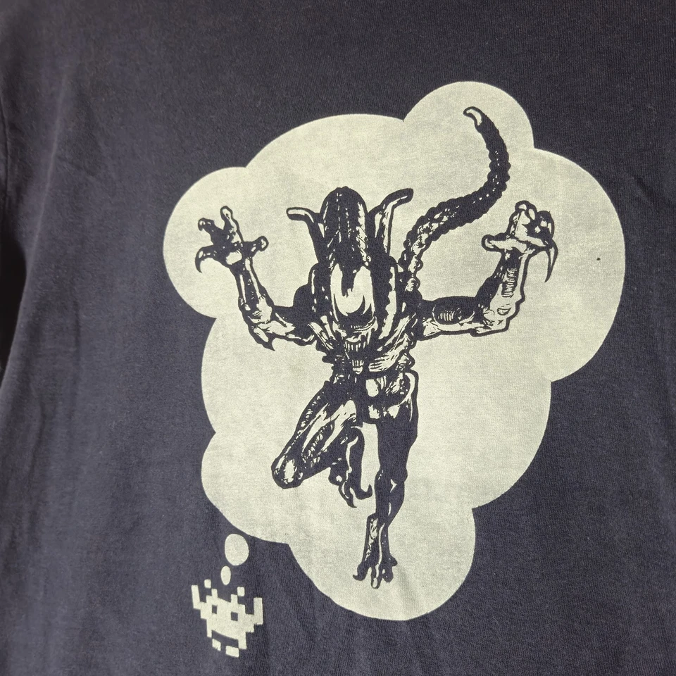 Vintage Aliens Movie T Shirt Xenomorph Space Invaders Youth Large Y2K - Image 2 of 4