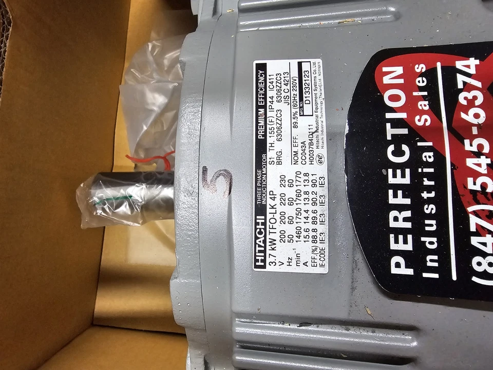 NUEVO Hitachi TFO-LK 4P • Motor de inducción de 3,7 kW [5 HP]  Foto 2 de 2