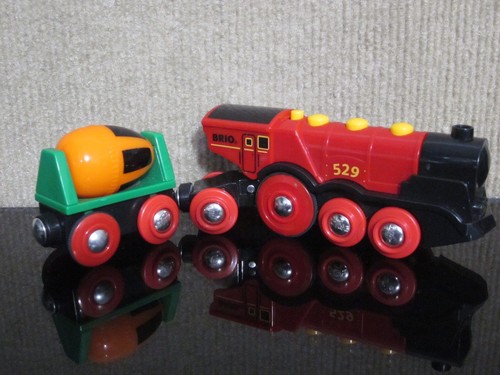 Brio Mighty Red Locomotive Engine Magnetic Train Battery Operated & Cement Mixer - Bild 5 von 10