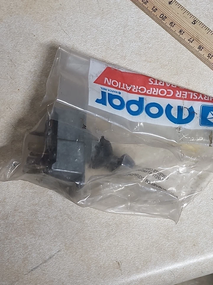  Nuevo de Lote Antiguo 1972-73 Plymouth Fury, Polara, Monaco Mopar 3488623 Interruptor de limpiaparabrisas de 2 velocidades Foto 3 de 3