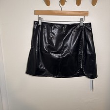 NWT Black Pleather Mini Skirt Sz Large Women  s Cupshe