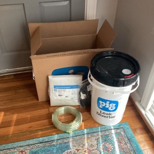 Pig PIG Roof Leak Diverter Bucket Kit, 11 lb. TLS121-TR Pig TLS121-TR