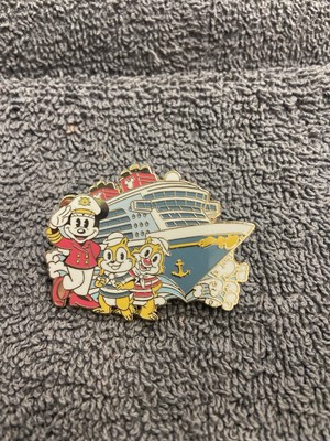 Disney D23 Gold Member 2022 Cruise Line Pin   Captain Minnie & Chip Dale Wish