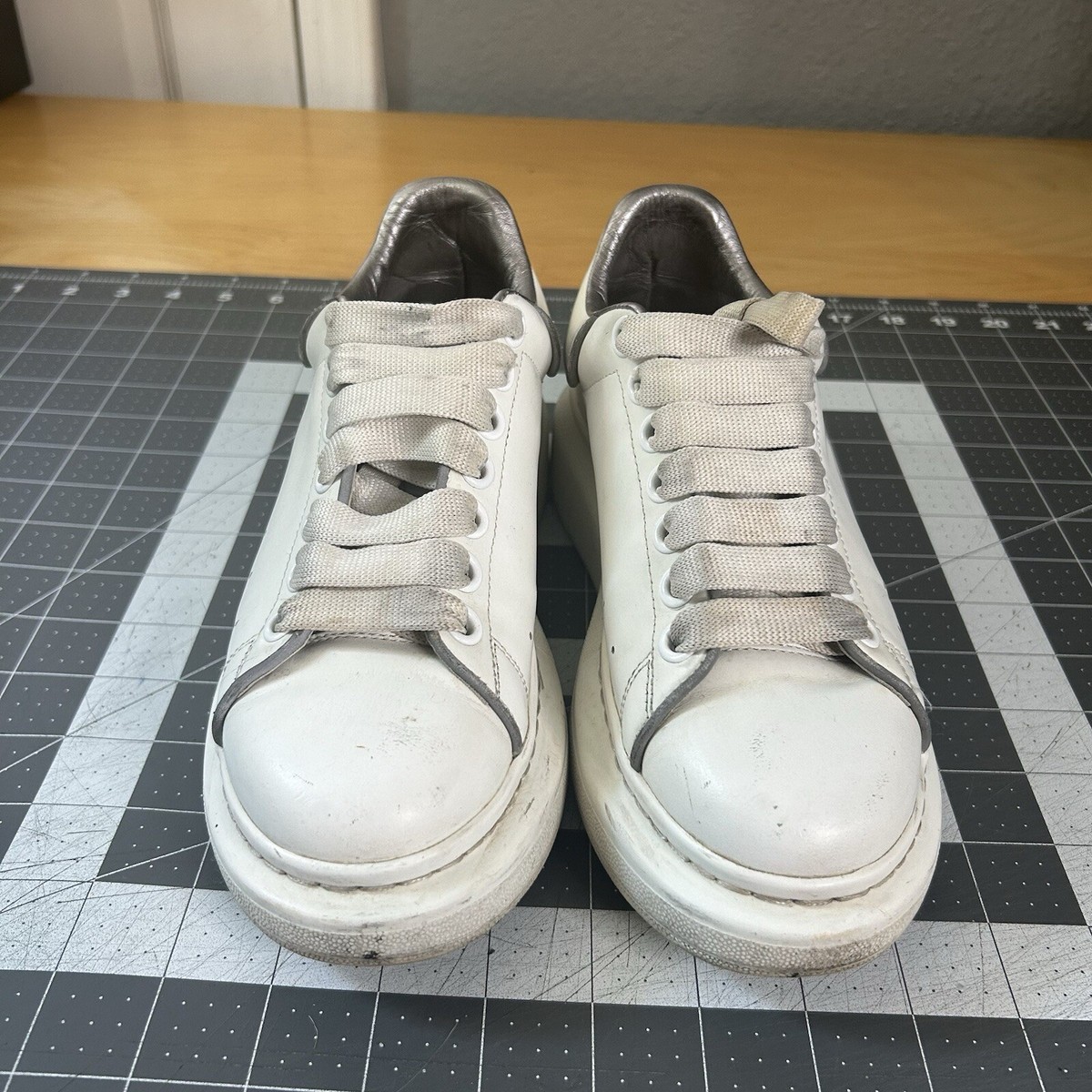 ★期間限定価格★ALEXANDER McQUEEN スニーカー 35サイズ Alexander McQueen Shoes Unisex EU 35 US 4.5 Oversized