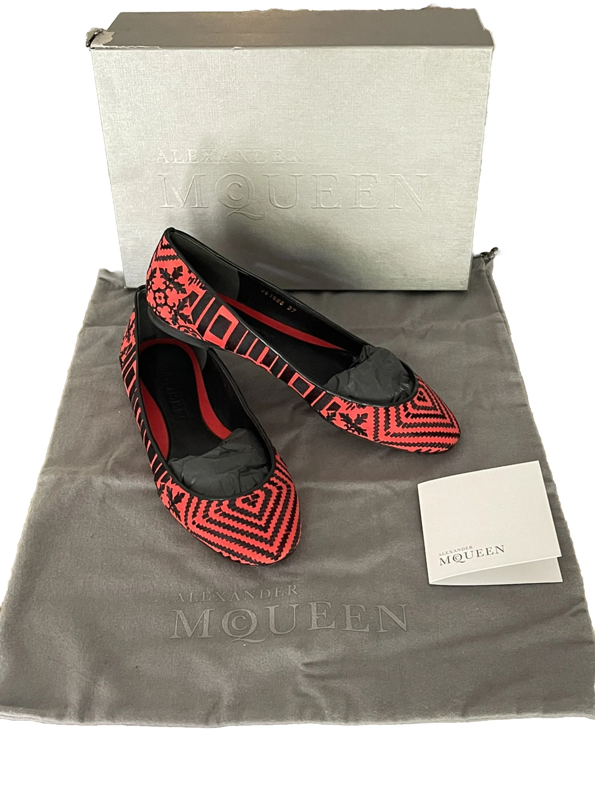 Ballerina in pelle scamosciata patchwork Alexander McQueen nera rossa ricamata taglia 37